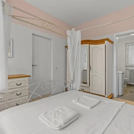 דירה Spacious 2br In בוקרשט