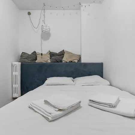 아파트 Spacious 2br In 부쿠레슈티