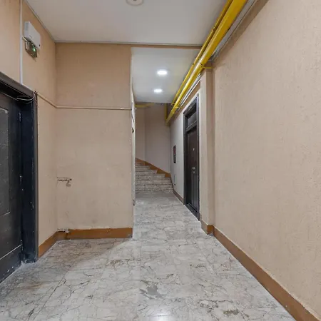 Appartement Elegant 2-bedroom In Boekarest