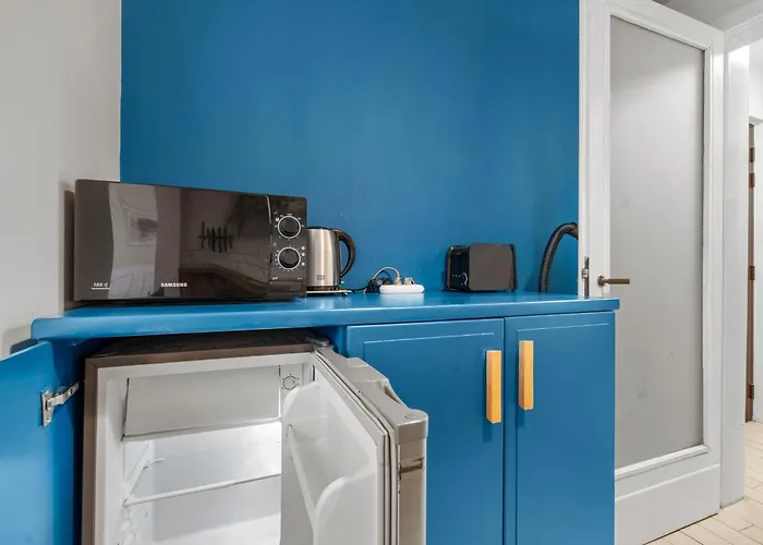 Elegant 2-bedroom In *