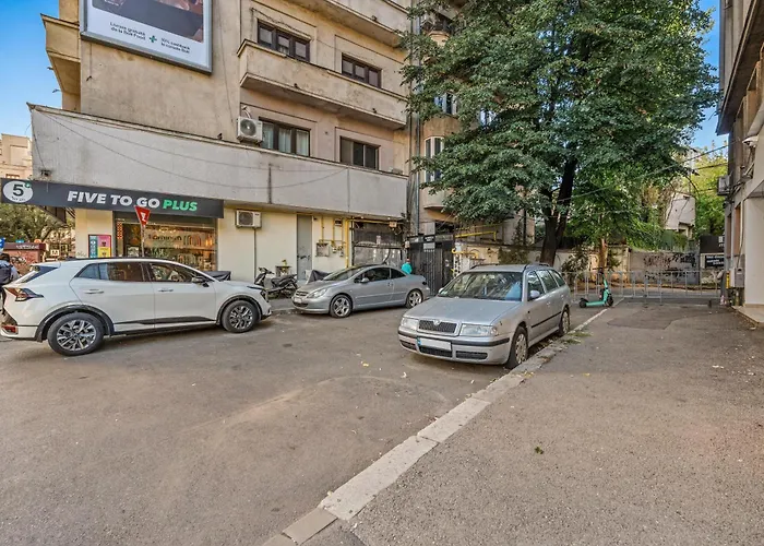 Elegant 2-bedroom In Appartement *