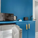 Elegant 2-bedroom In *